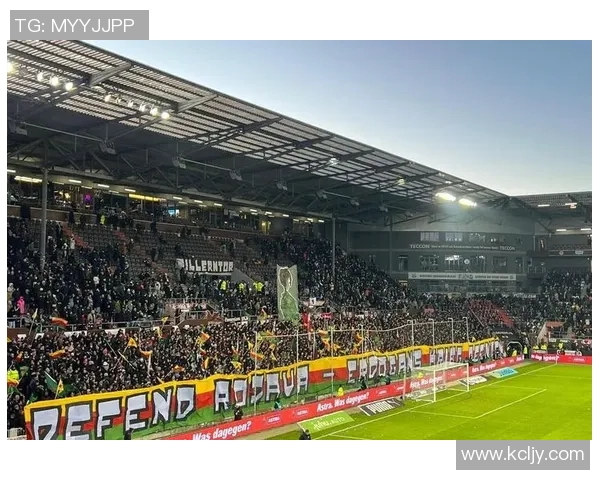 足球巨星疯狂蹦迪现场曝光 俱乐部与球迷反应各异