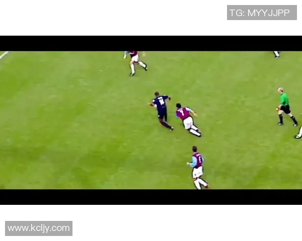 足球巨星跨界挑战泳池争锋 谁将成为水中最快的球王