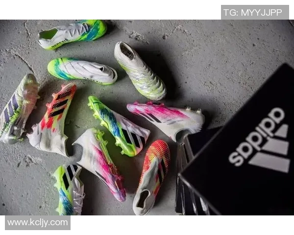 阿迪达斯足球明星阵容揭秘 球场上的绝对王者与传奇之路